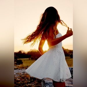 NWT Zara white cut work embroidery dress